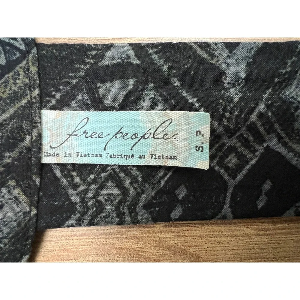 Free‎ People Black Geometric Boho Skater Dress – Size Small – 100% Rayon - Picture 9 of 9